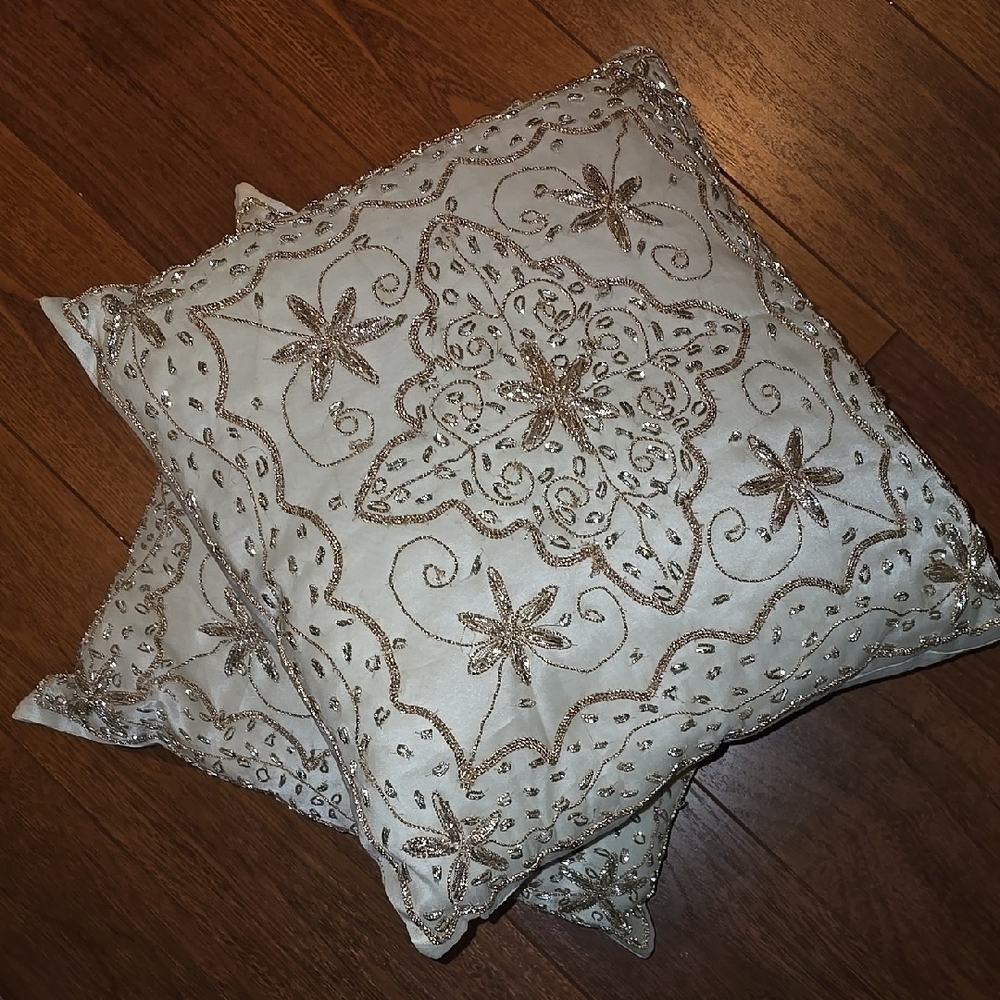 EC!  Sophisticated Gold and Cream Embroidered Accent Pillows